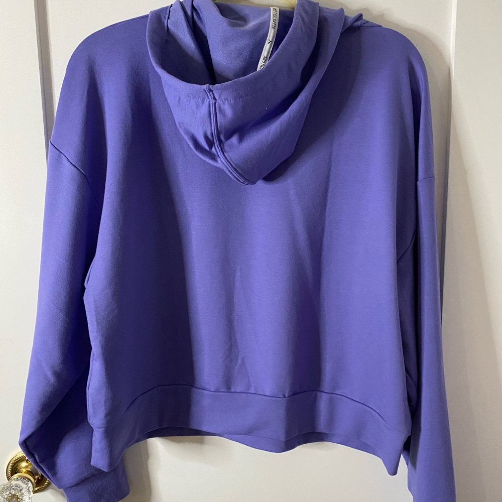 Puma Cropped Light Weight Athletic Pullover. Size… - image 3